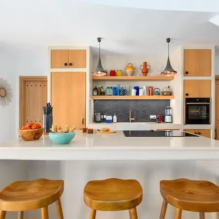 Ikos كيثنوس